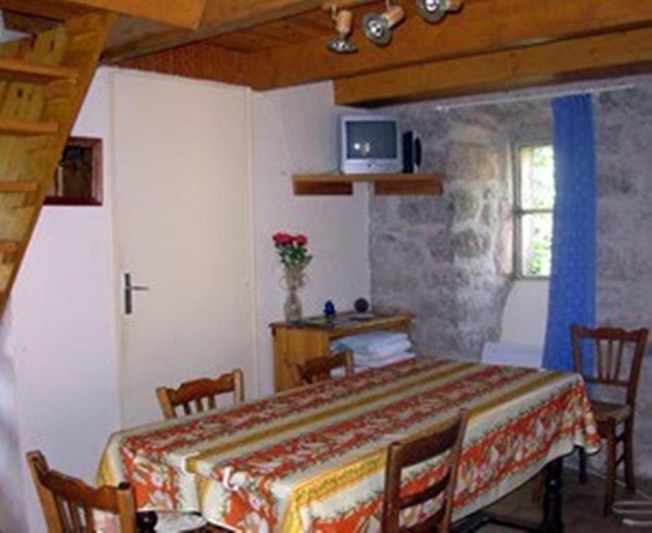 Ferme Auberge La Tindelle La Cresse 部屋 写真